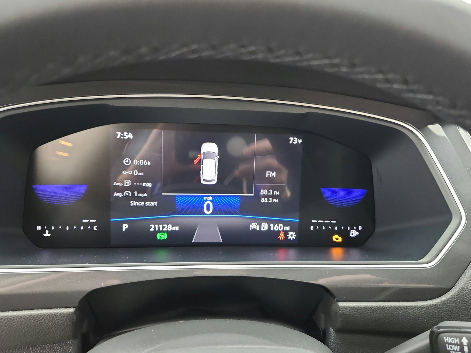 Used 2024 Volkswagen Tiguan SE R-Line image 16