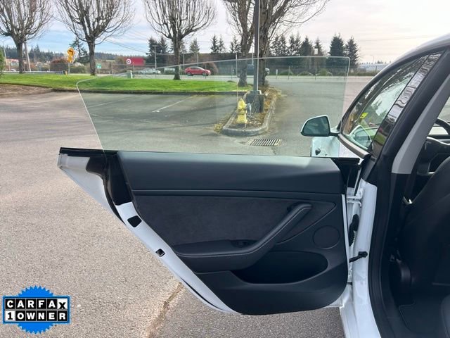 Used 2023 Tesla Model 3 Standard Range image 11