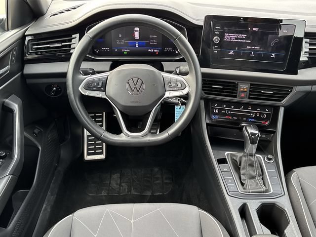 Used 2025 Volkswagen Jetta Sport FWD image 12