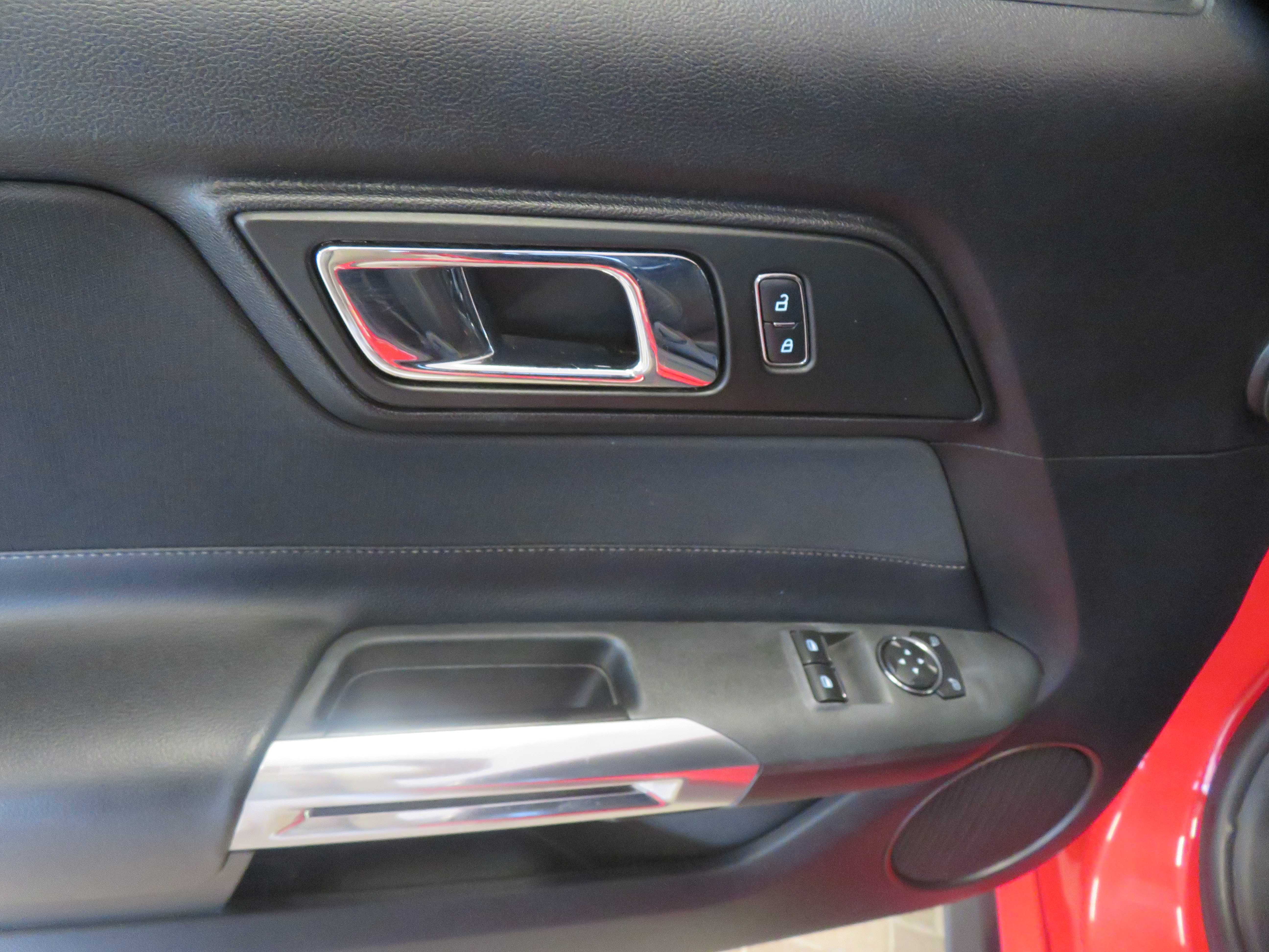 Used 2017 Ford Mustang GT image 14