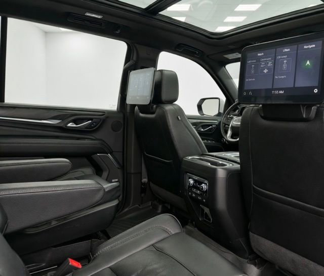 Used 2021 GMC Yukon XL Denali w/ Denali Premium Package image 15
