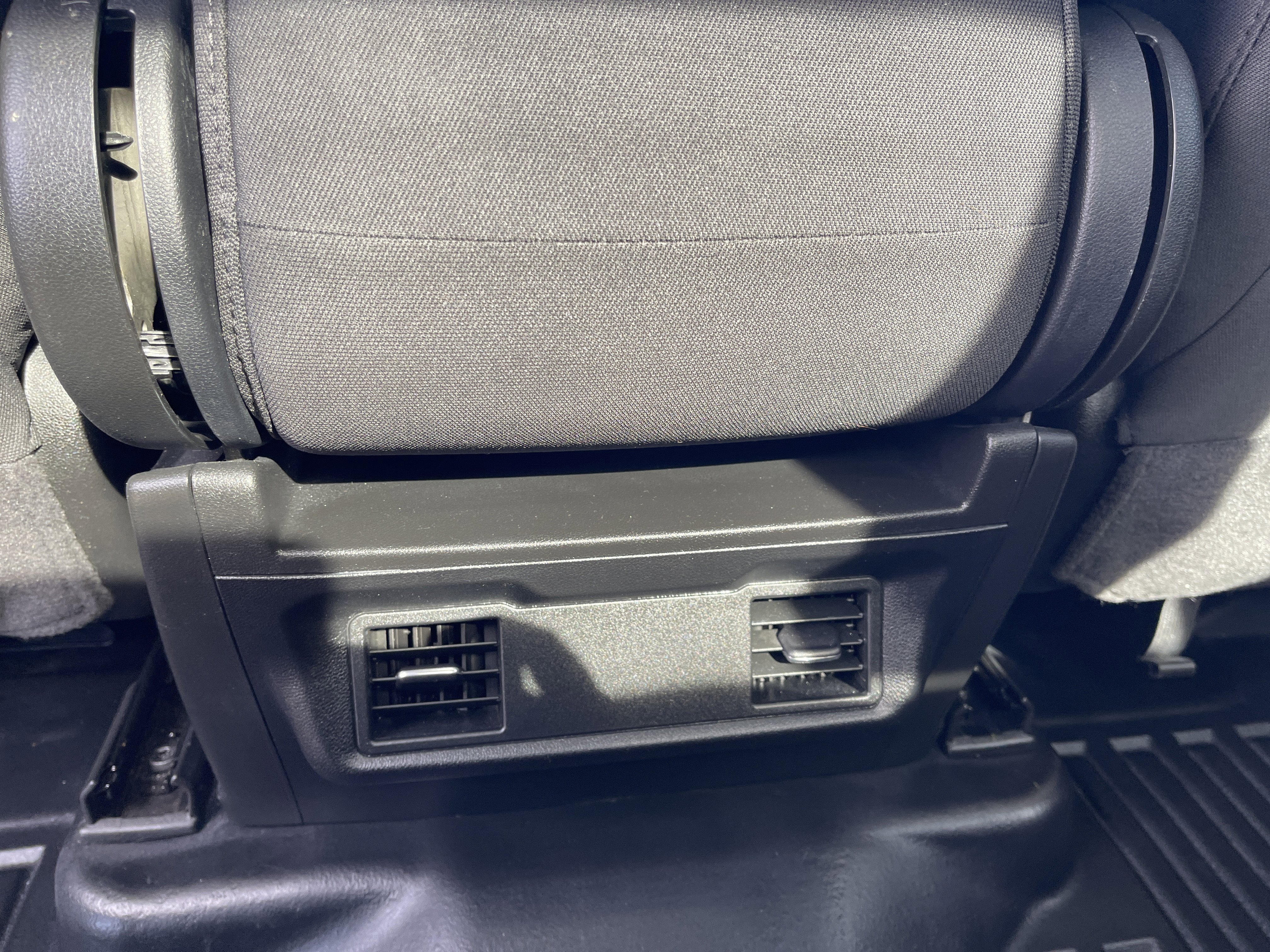 Used 2025 Chevrolet Silverado 1500 W/T w/ WT Value Package image 37