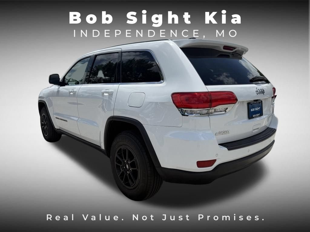 Used 2018 Jeep Grand Cherokee Laredo RWD image 13