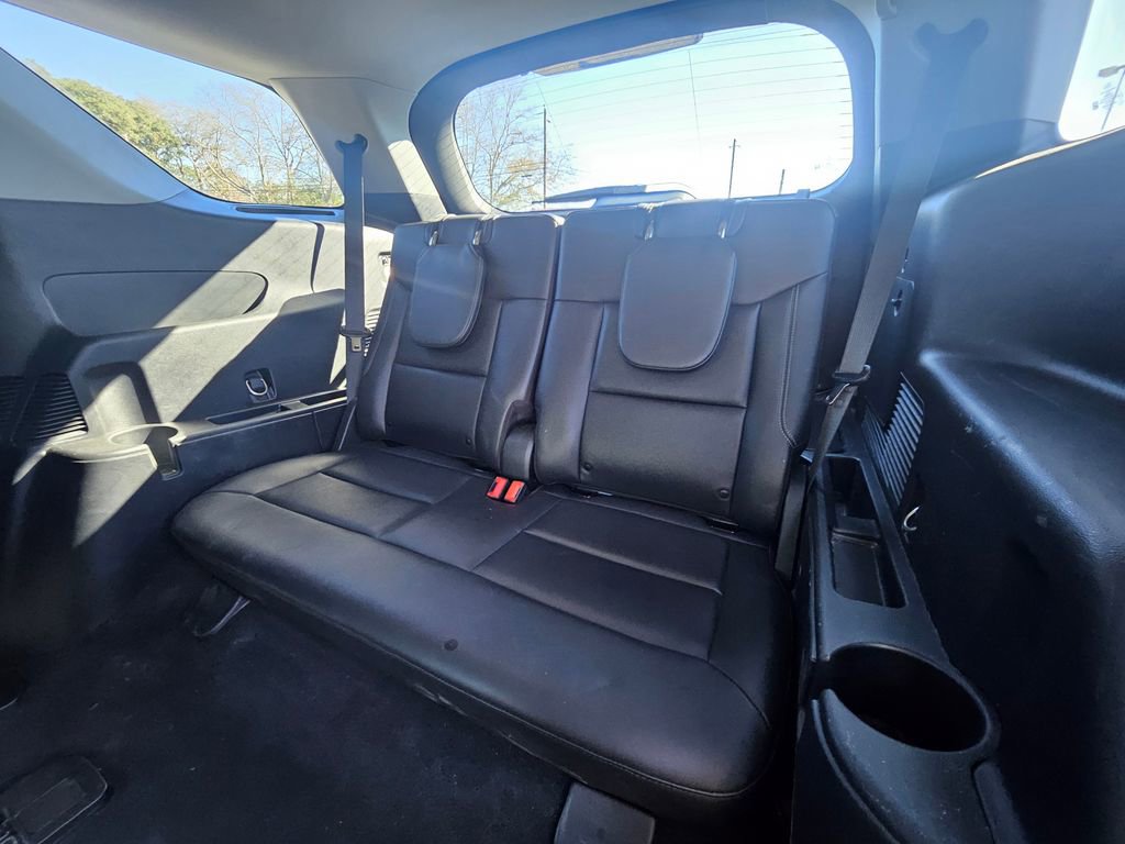 Used 2022 Ford Explorer XLT w/ Equipment Group 202A image 14