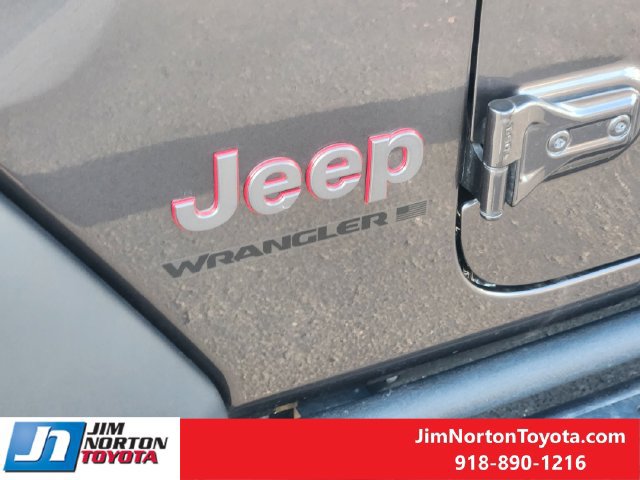 Used 2023 Jeep Wrangler Unlimited Rubicon w/ LED Lighting Group AWD/4WD image 12
