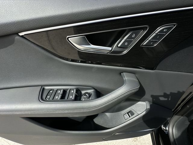 Used 2025 Audi Q8 Premium Plus w/ Premium Plus Package image 21