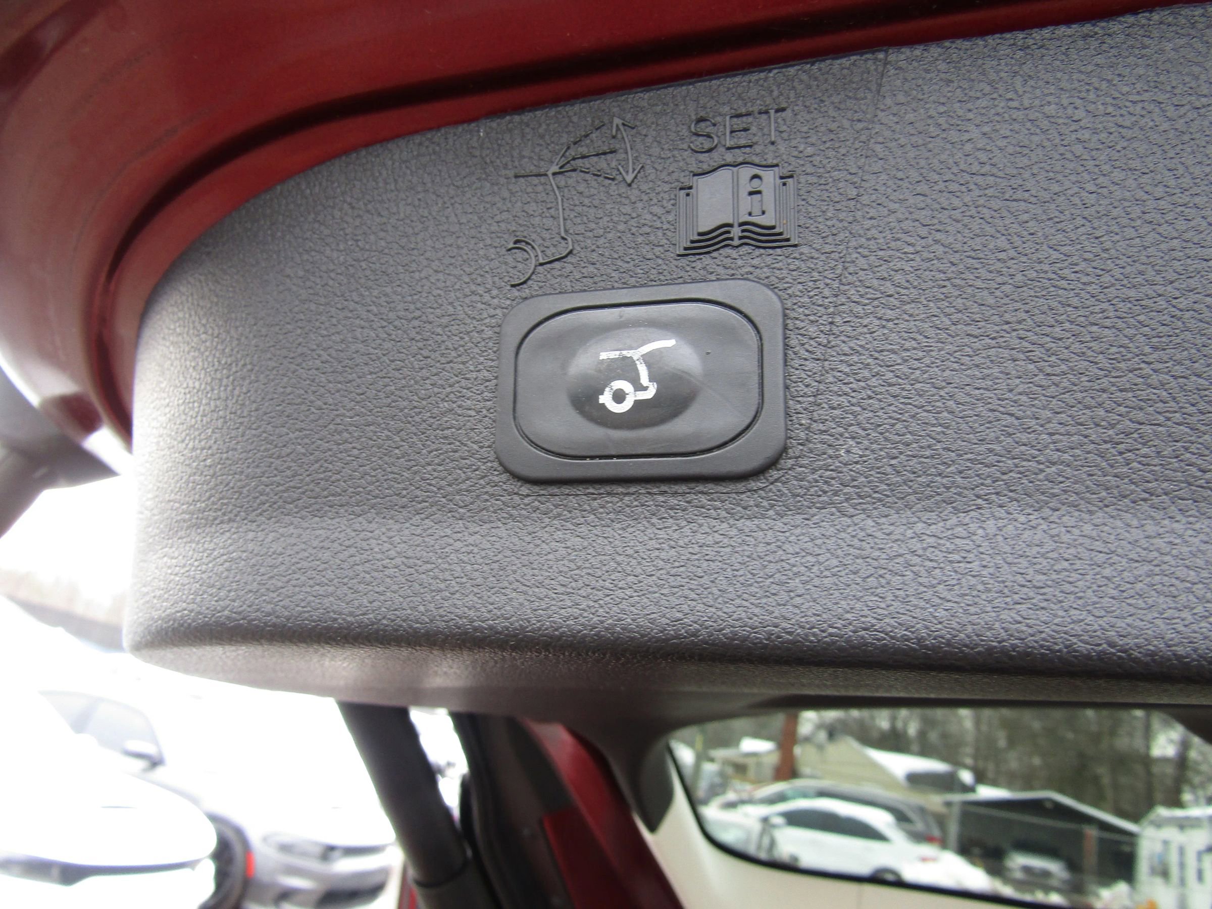 Used 2016 Ford Escape Titanium image 13