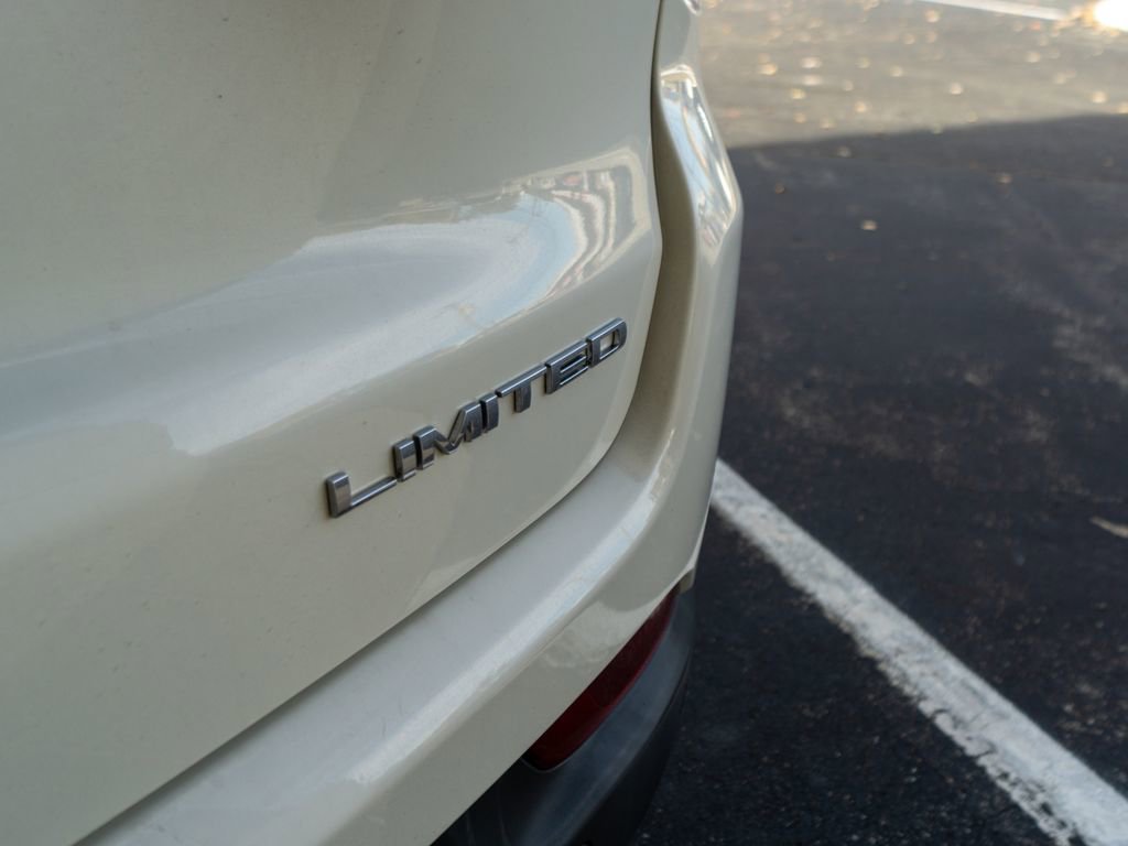 Used 2018 Jeep Compass Limited w/ Navigation Group image 14