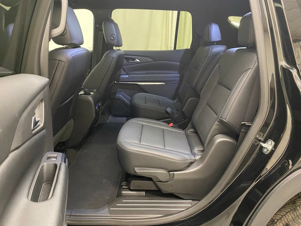Used 2026 Chevrolet Traverse LT AWD/4WD image 16