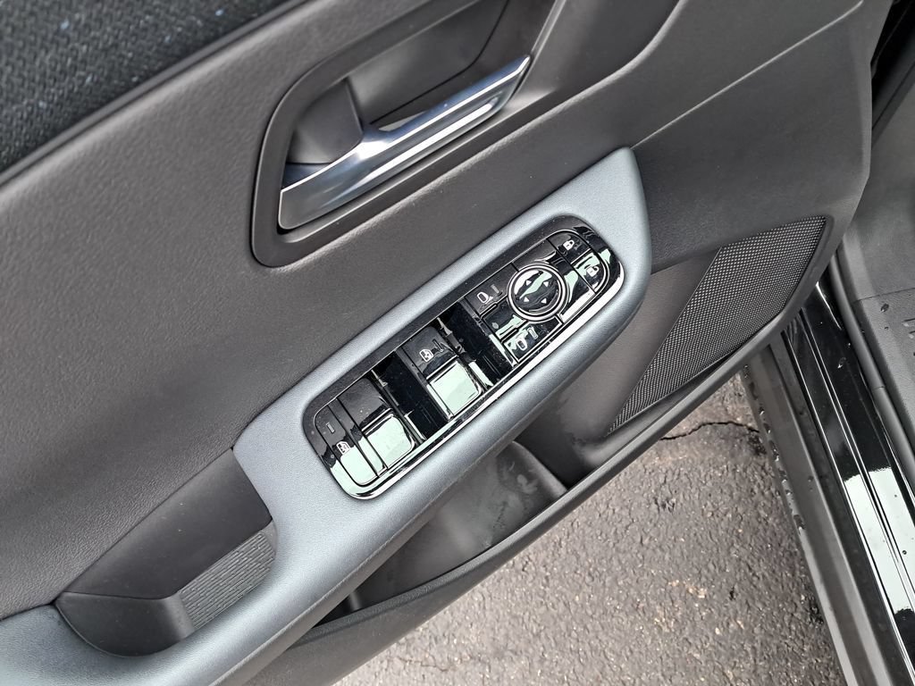 New 2026 Nissan Leaf SV+ w/ Floor Mat Package (SV+) FWD image 12