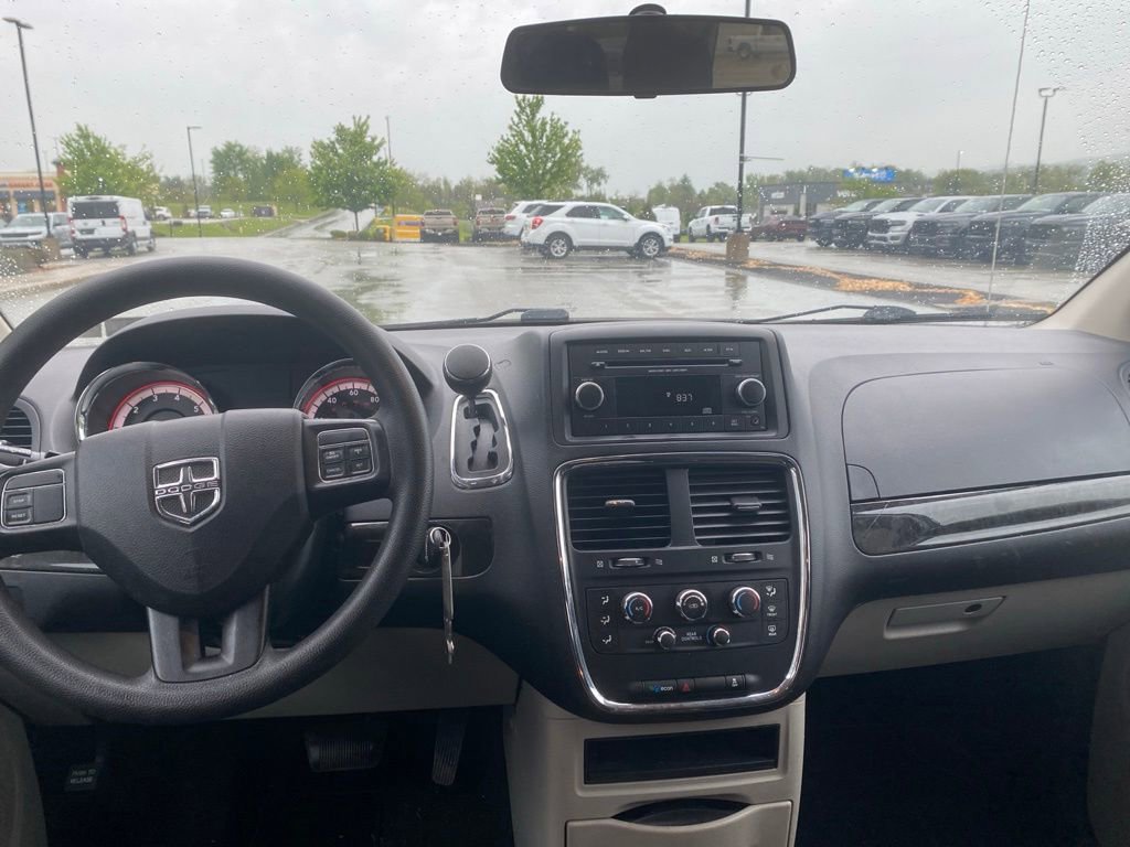 Used 2016 Dodge Grand Caravan SE w/ Quick Order Package 29E SE FWD image 8
