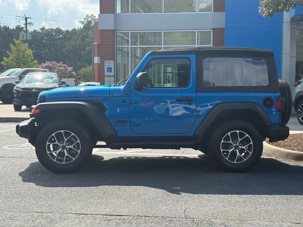 Used 2024 Jeep Wrangler Sport AWD/4WD image 2