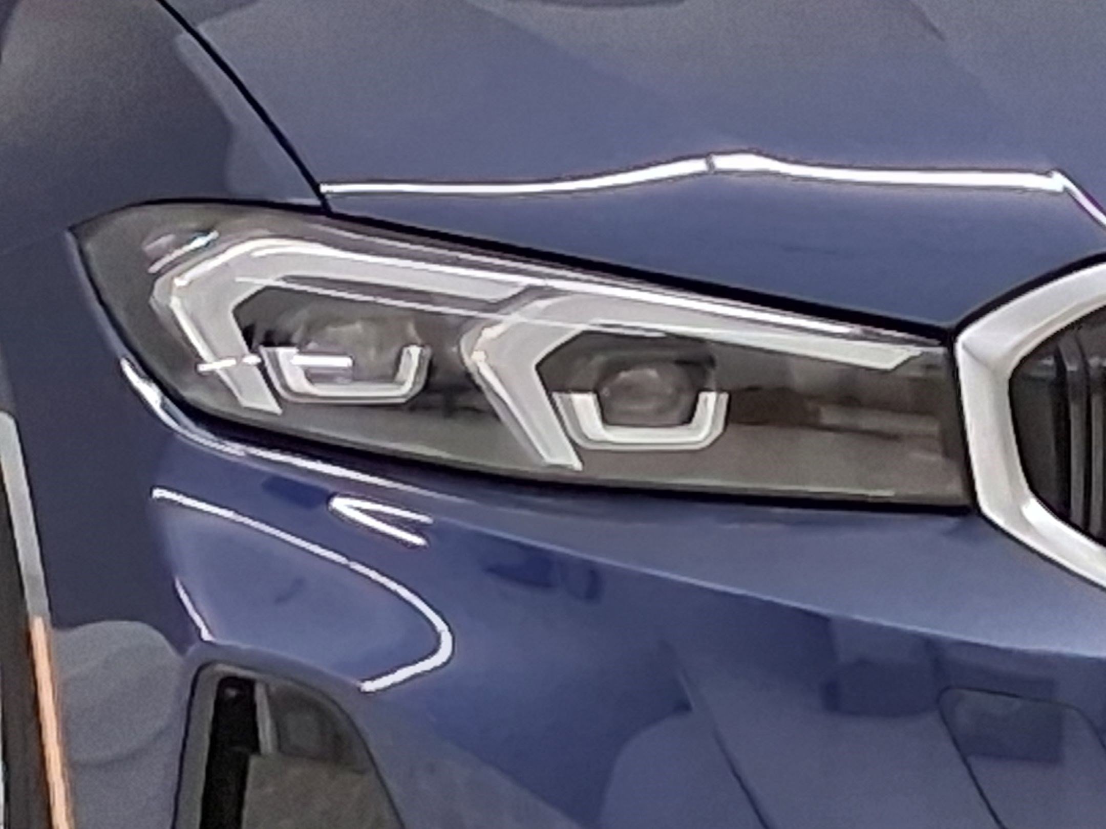 Used 2023 BMW 330e w/ Premium Package RWD image 9