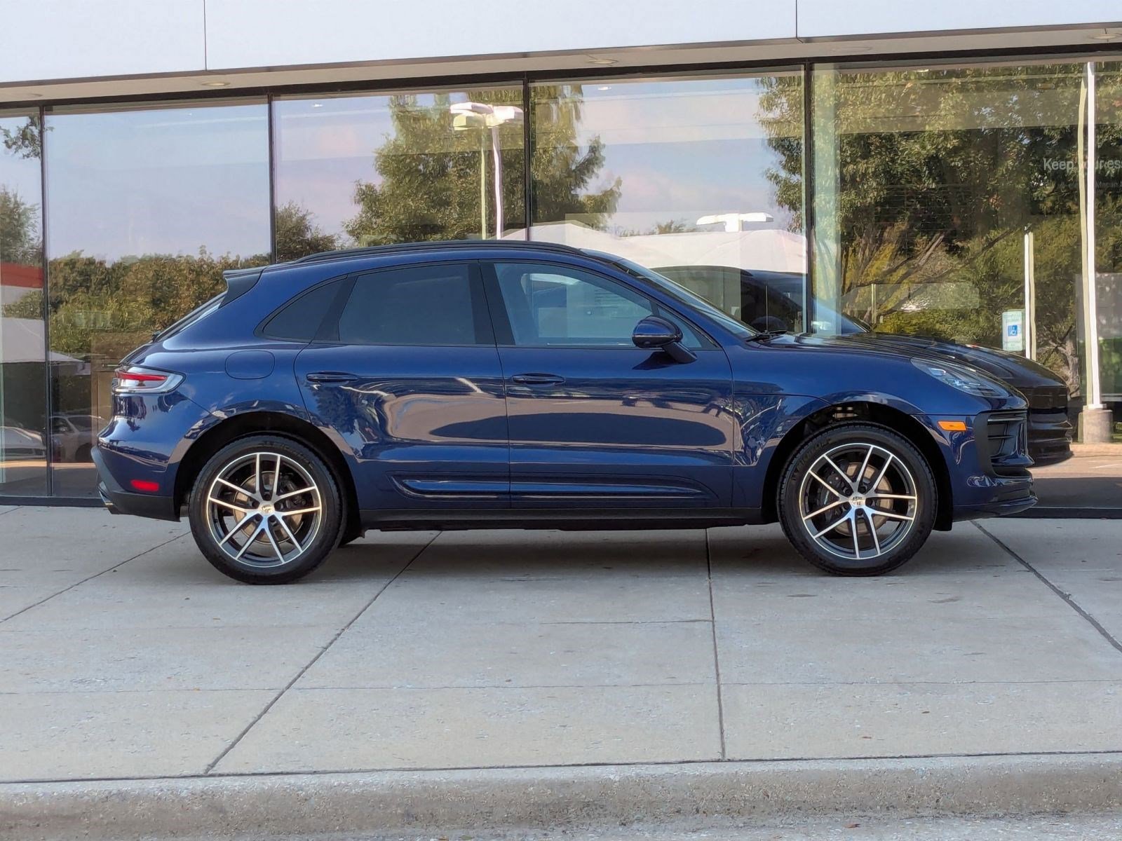 New 2026 Porsche Macan image 8