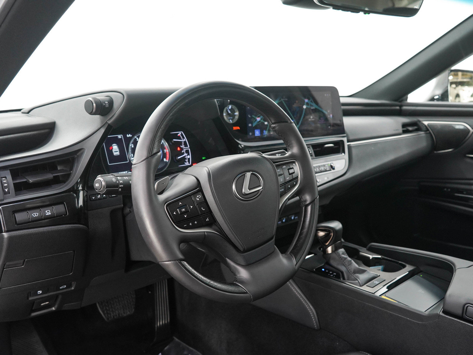 Used 2024 Lexus ES 350 w/ Accessory Package (Z1) FWD image 24