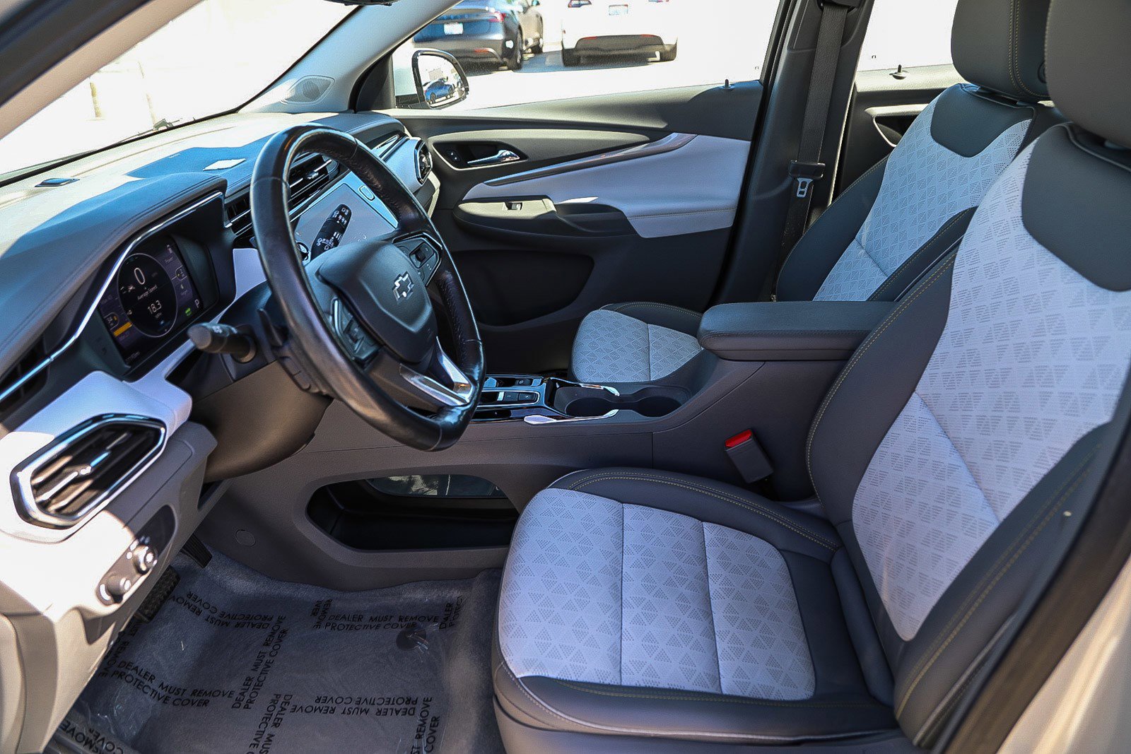 Used 2023 Chevrolet Bolt EUV Premier image 17