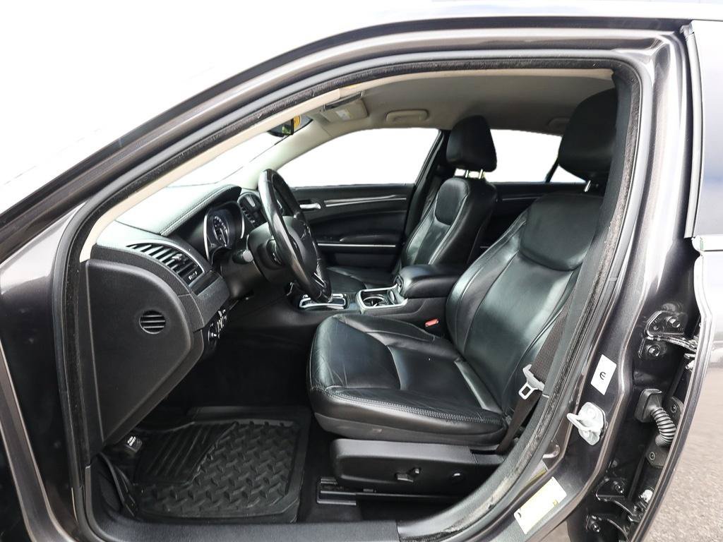Used 2021 Chrysler 300 Touring L RWD image 12