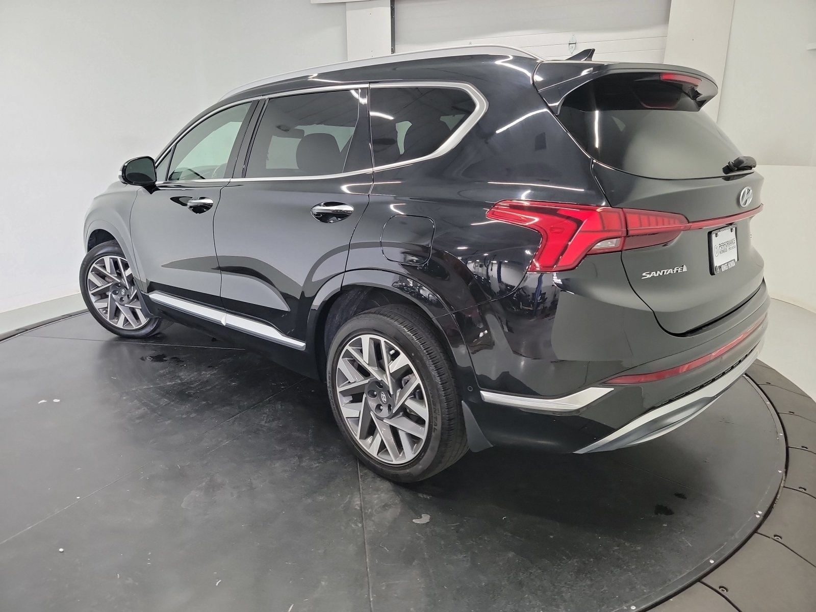 Used 2023 Hyundai Santa Fe Calligraphy w/ Cargo Package FWD image 6