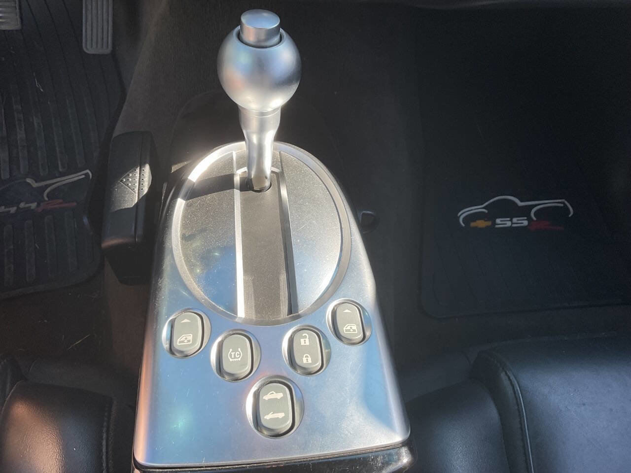 Used 2005 Chevrolet SSR w/ Preferred Equipment Group RWD image 18