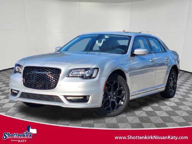 Used 2023 Chrysler 300 Touring L w/ Popular Equipment Group