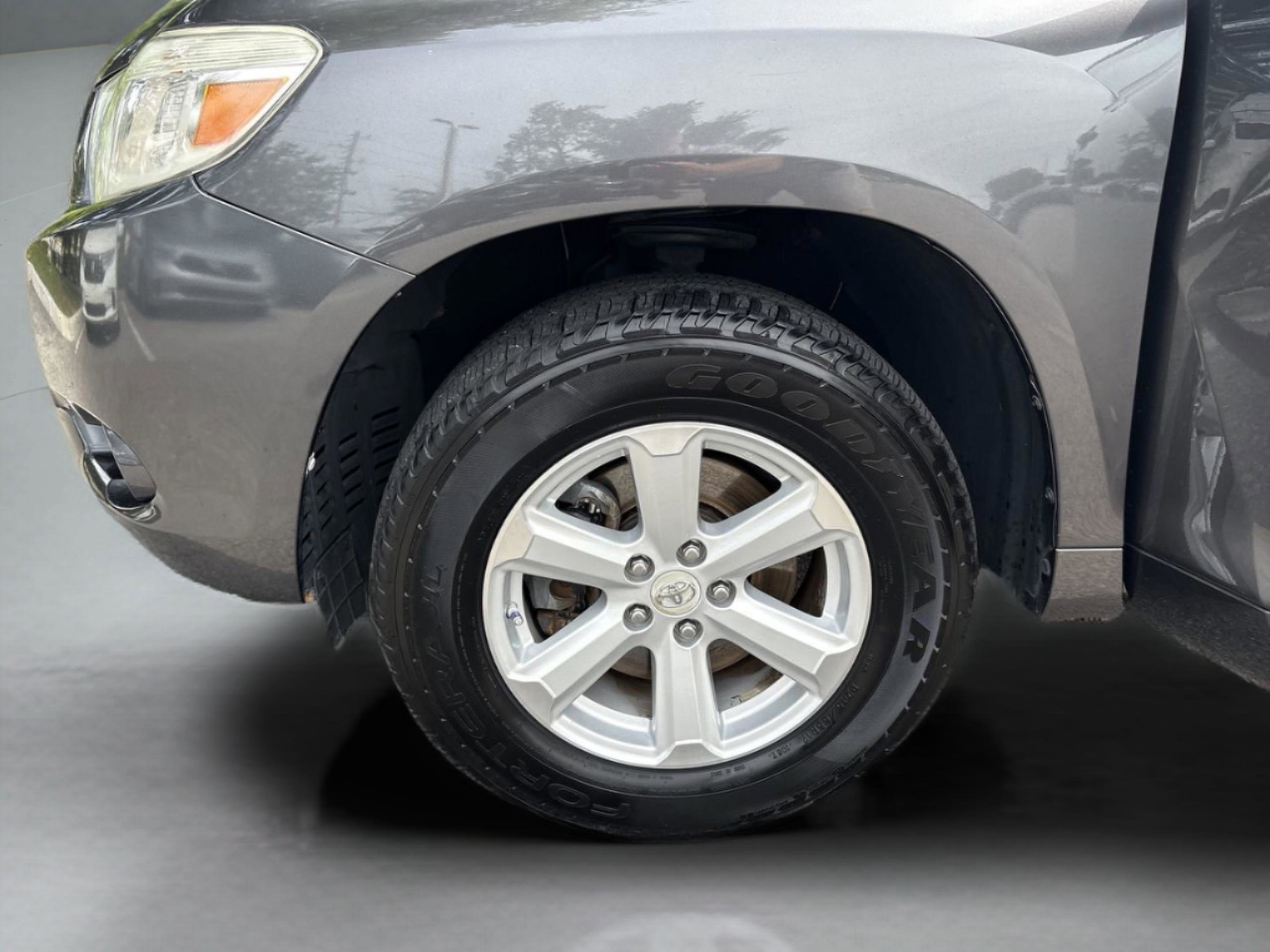 Used 2010 Toyota Highlander SE FWD image 32