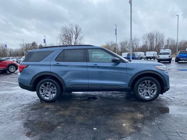 New 2026 Ford Explorer Active w/ Active Comfort Package AWD/4WD image 8