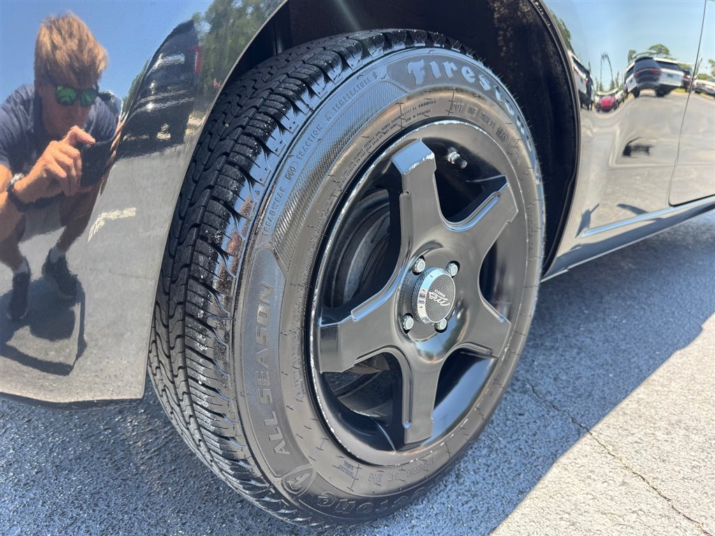 Used 2018 Toyota Yaris L FWD image 10