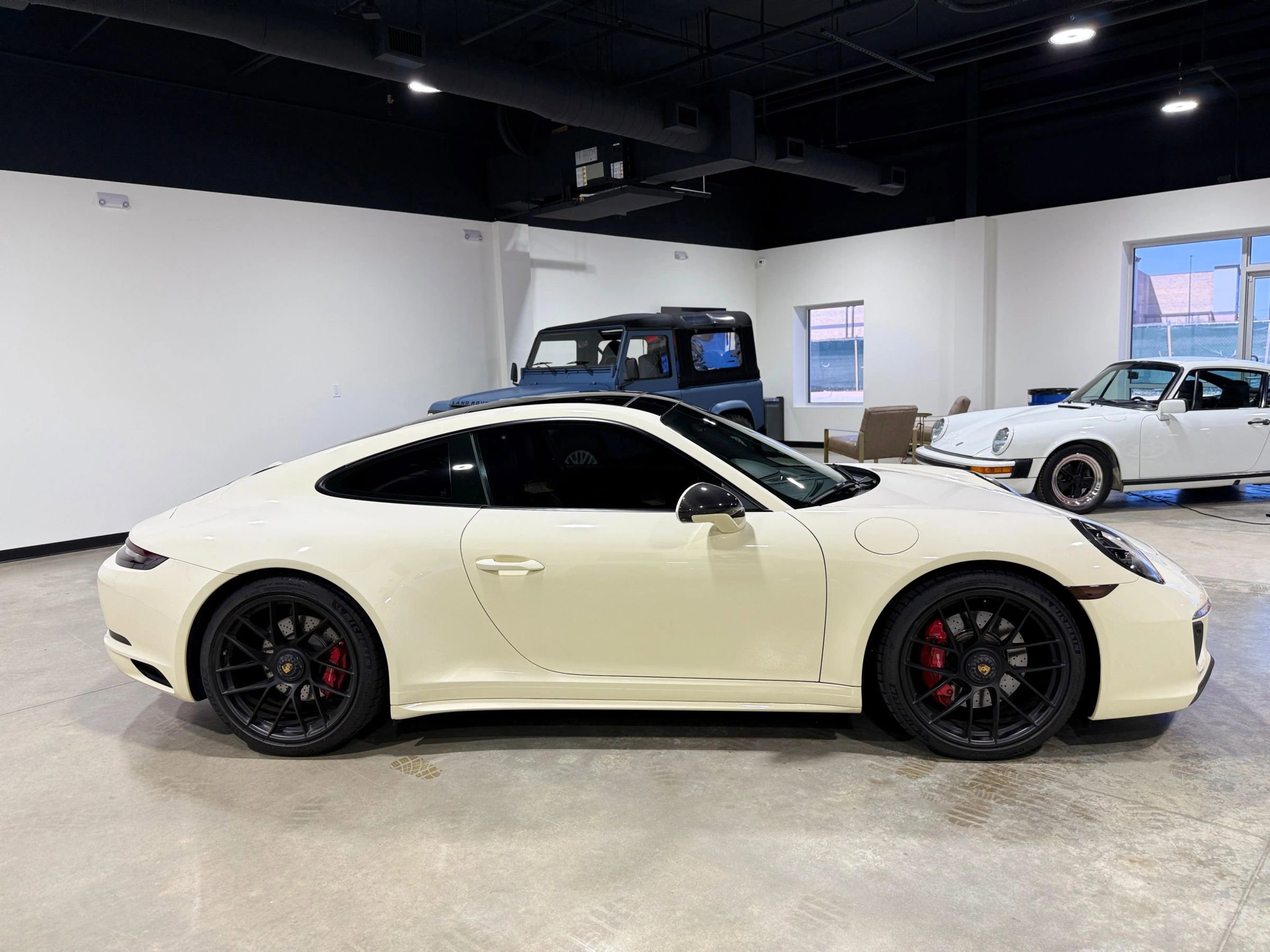 Used 2019 Porsche 911 Carrera 4 GTS image 4