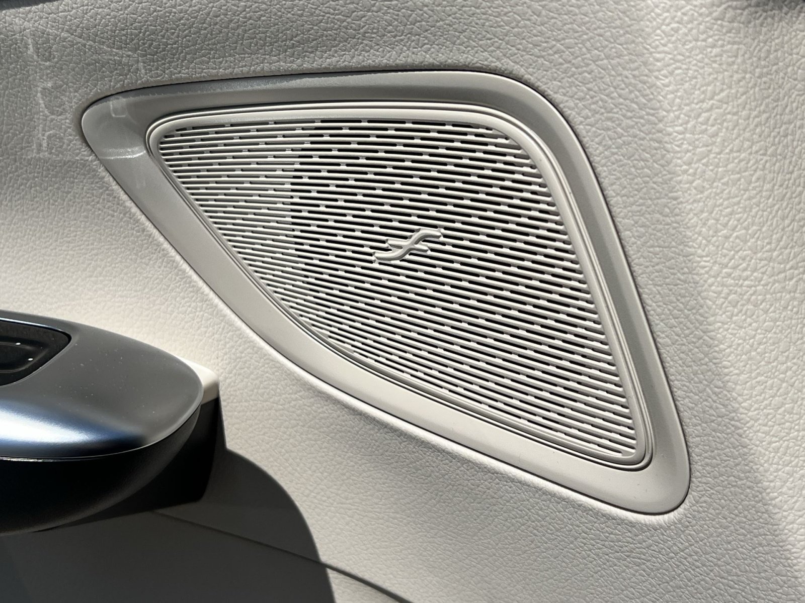 New 2026 Mercedes-Benz C 300 4MATIC Sedan image 41