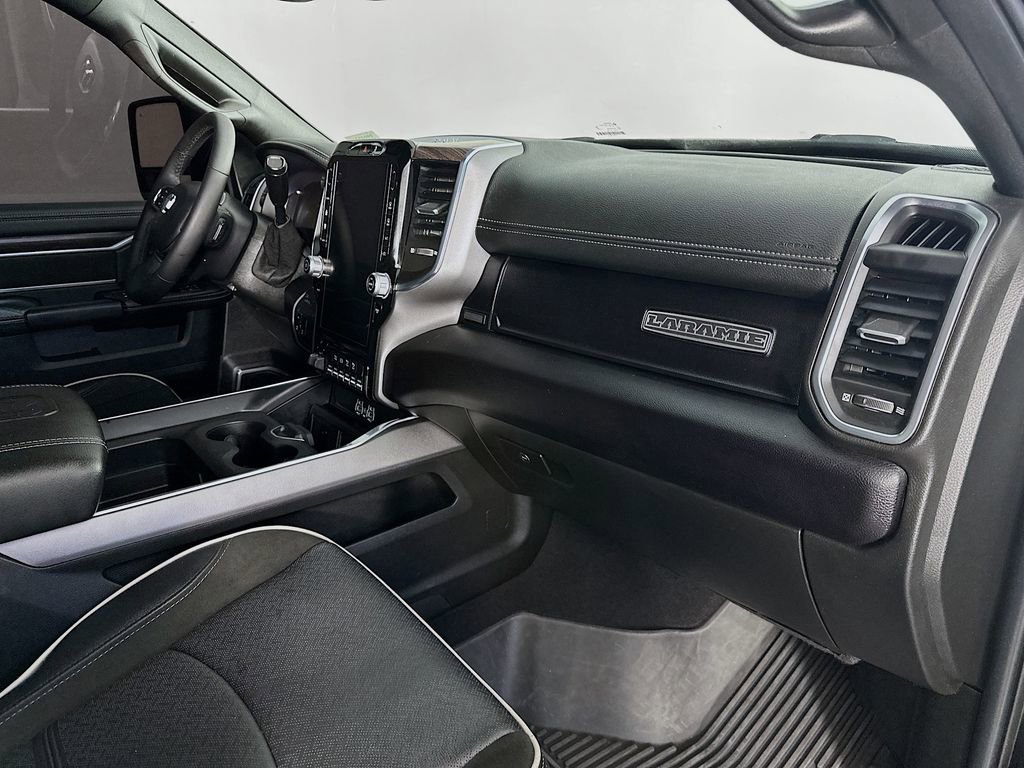 Used 2025 RAM 2500 Laramie AWD/4WD image 31