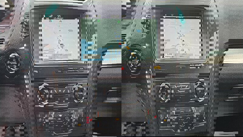 Used 2018 Ford Explorer XLT w/ Equipment Group 202A image 11