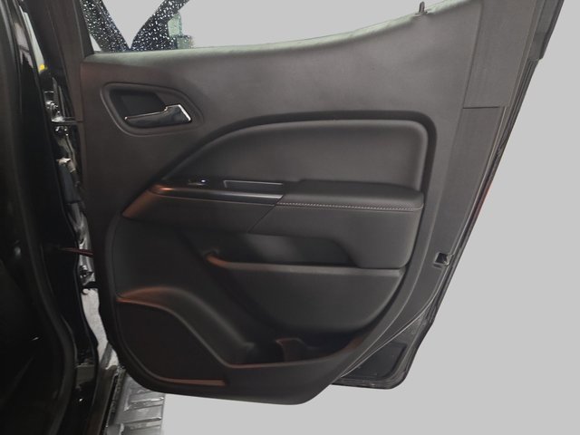 Used 2018 GMC Canyon SLE image 13