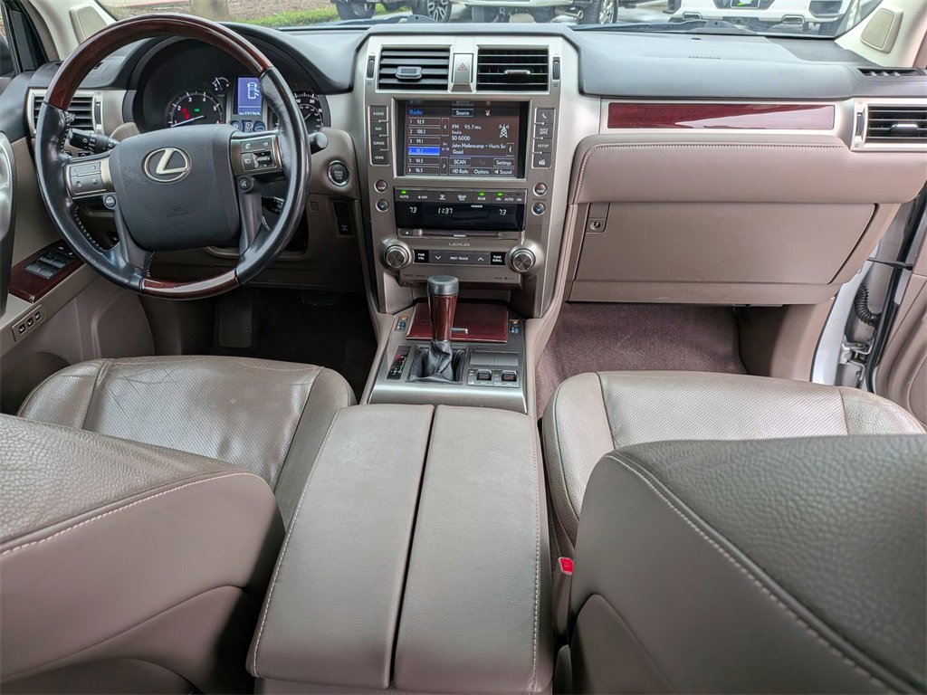 Used 2016 Lexus GX 460 image 24