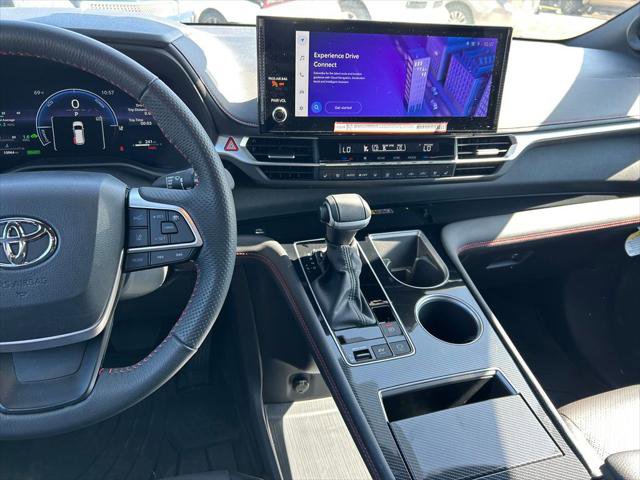 Certified 2025 Toyota Sienna XSE w/ XSE Premium Package image 20
