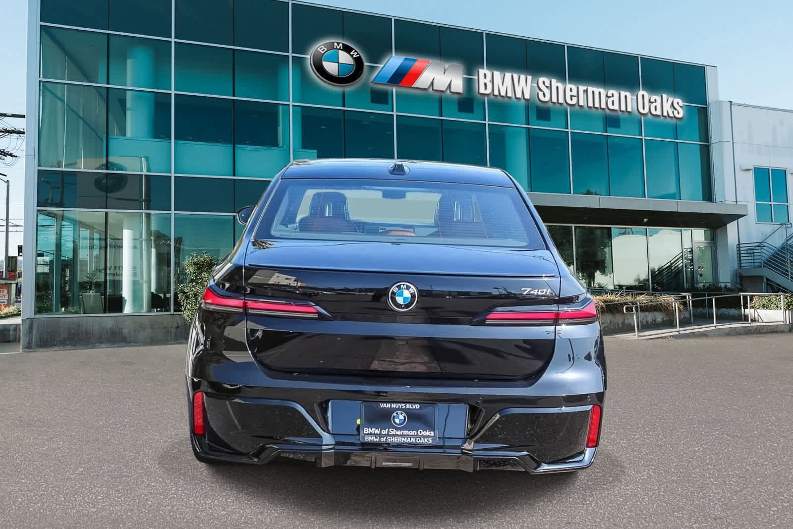 New 2026 BMW 740i w/ Executive Package RWD image 5