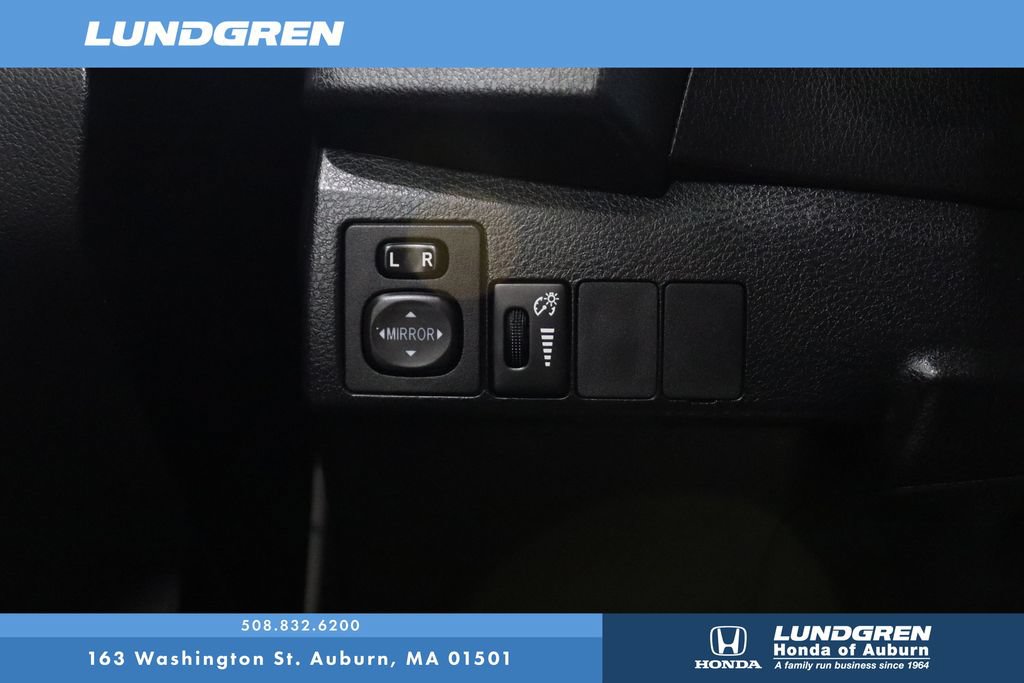 Used 2015 Toyota Corolla S FWD image 29