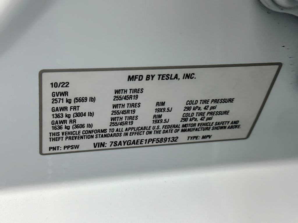 Used 2023 Tesla Model Y Long Range AWD/4WD image 29