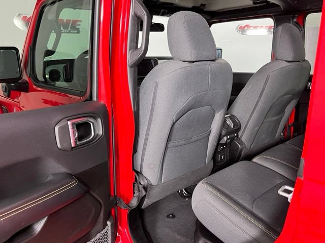 Used 2024 Jeep Wrangler Unlimited Sahara AWD/4WD image 23