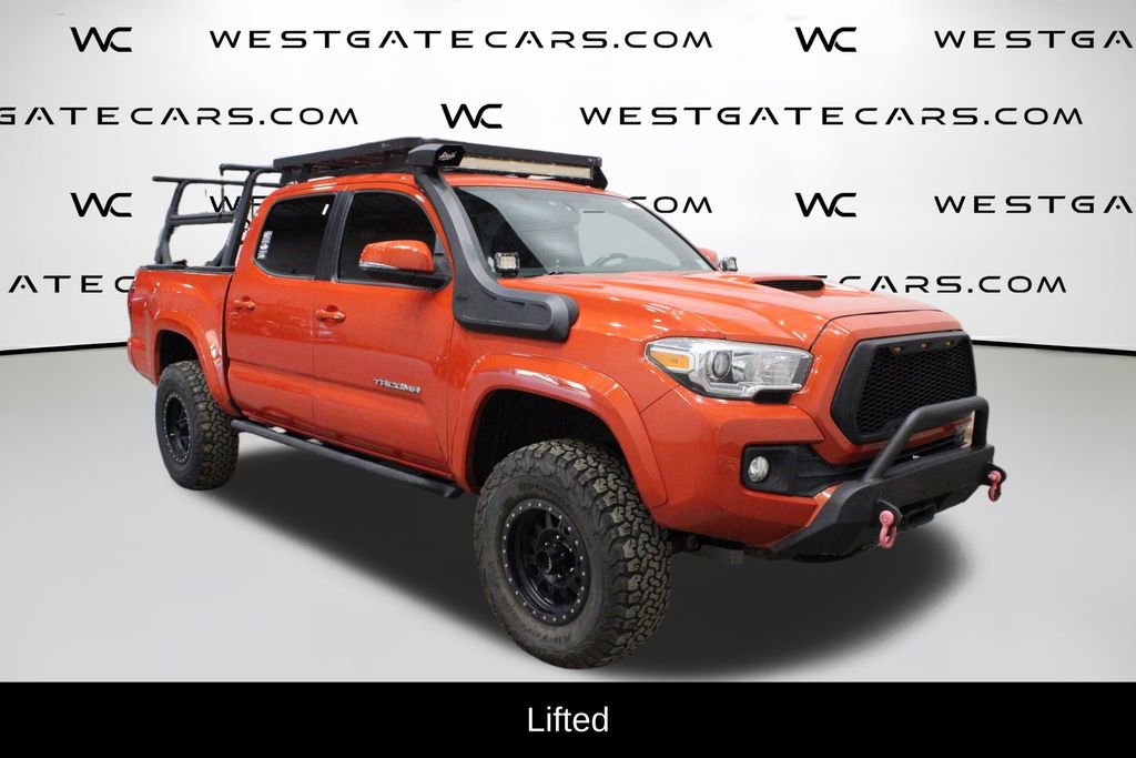 Used 2016 Toyota Tacoma TRD Sport image 2
