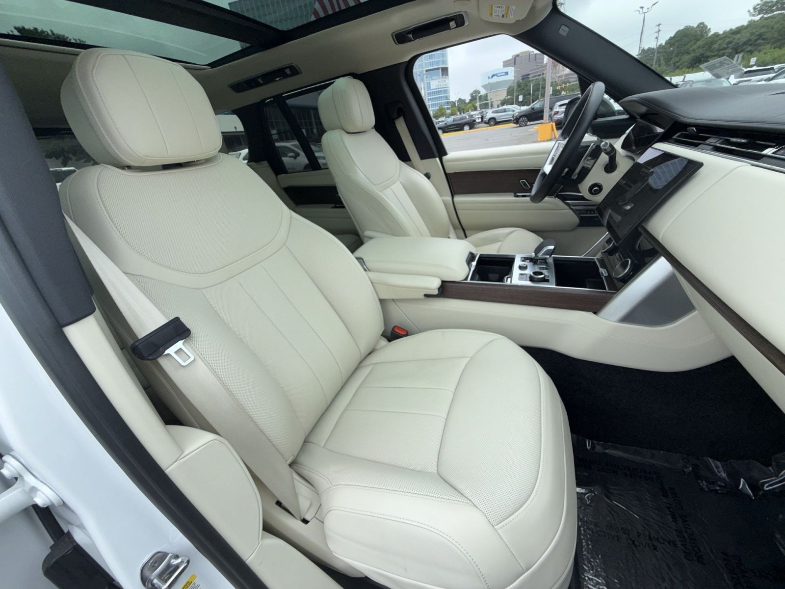 Used 2022 Land Rover Range Rover SE AWD/4WD image 27