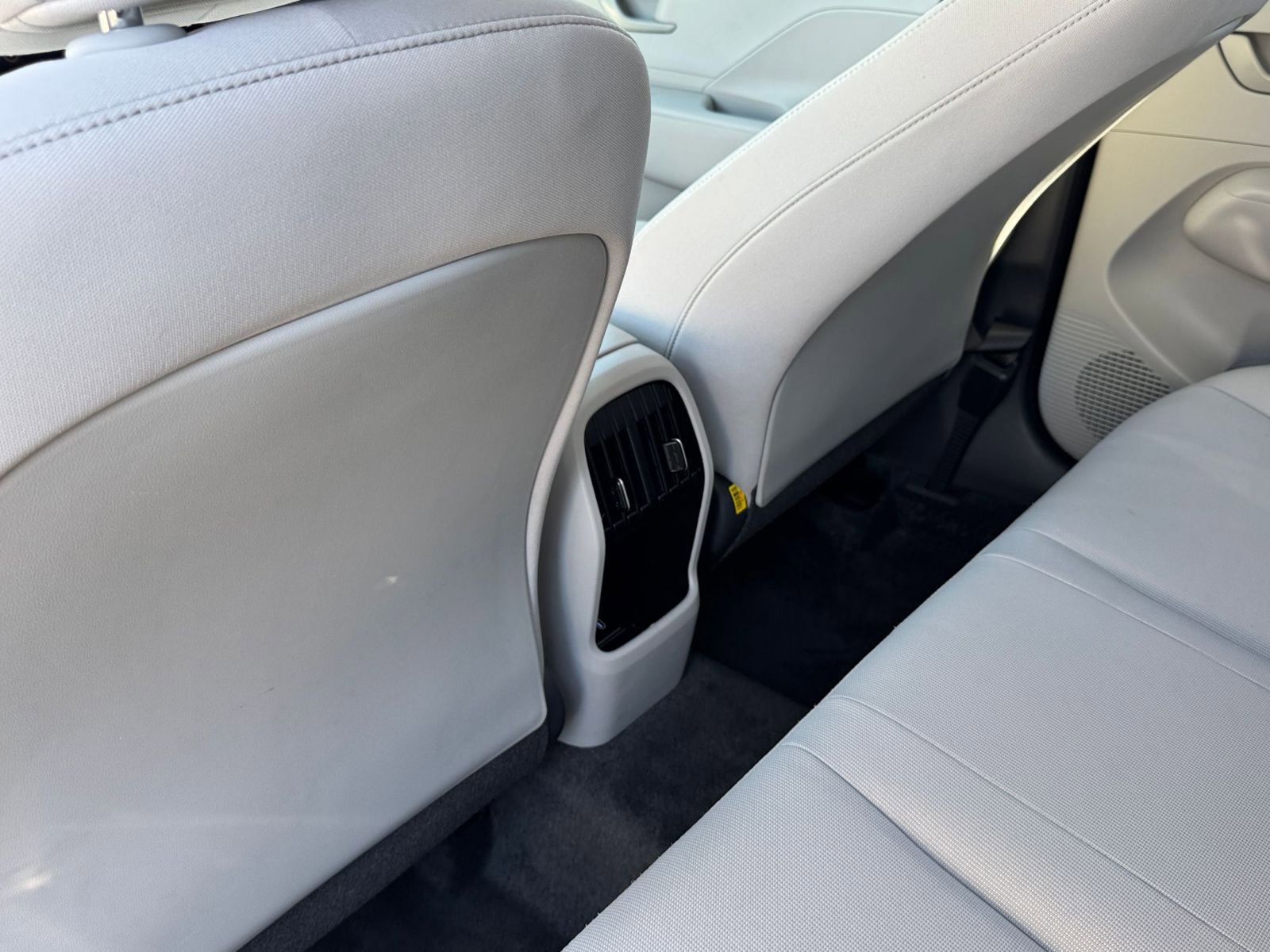 Used 2025 Hyundai Kona SEL image 24