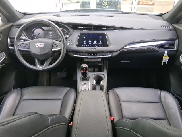Used 2023 Cadillac XT4 Luxury w/ Cold Weather Package image 9