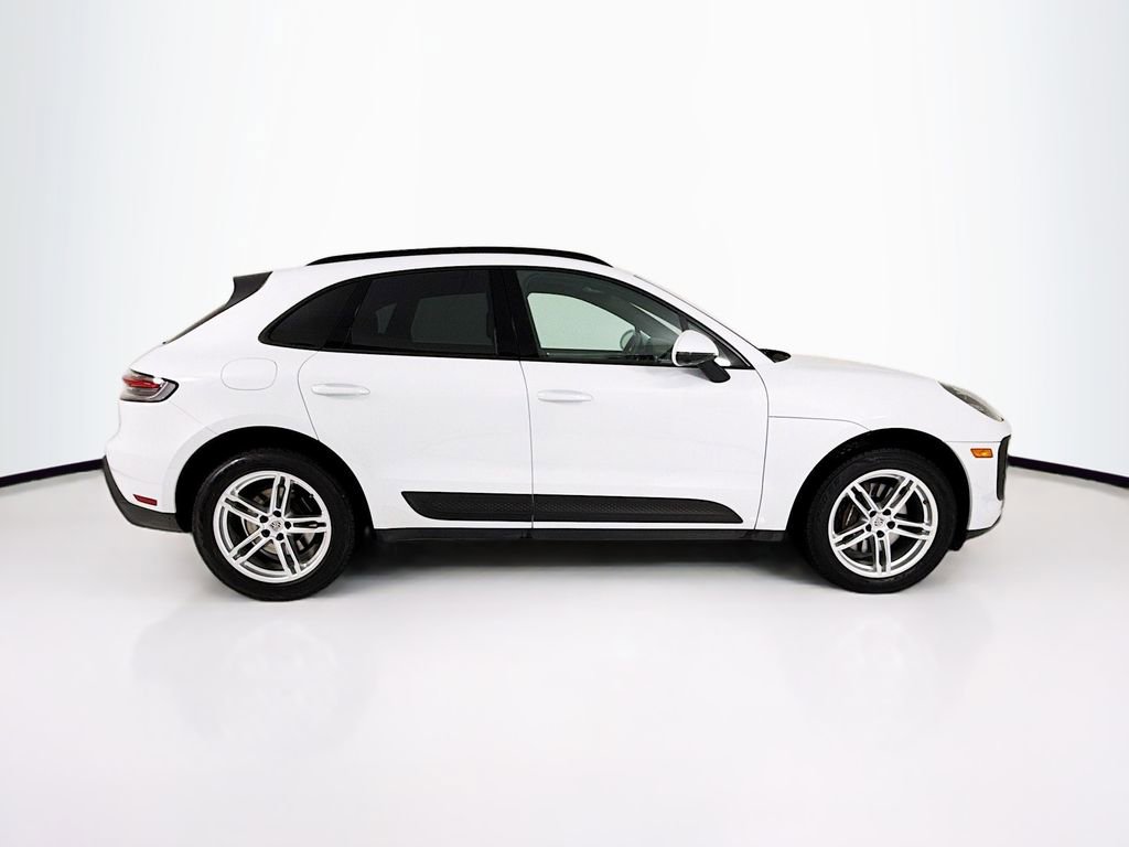 Certified 2023 Porsche Macan Turbo AWD/4WD image 8