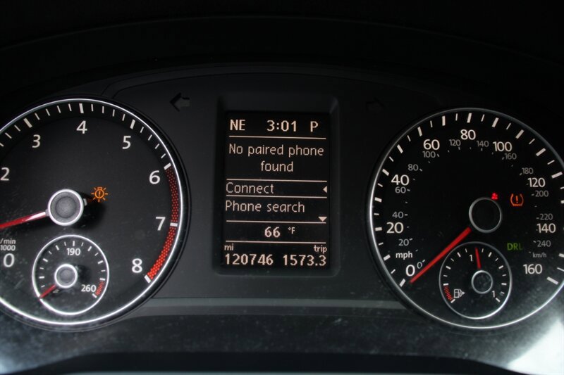 Used 2013 Volkswagen Passat 2.5 SE FWD image 7