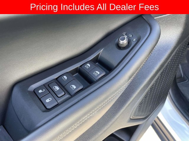 Used 2025 Jeep Grand Cherokee L Laredo AWD/4WD image 21