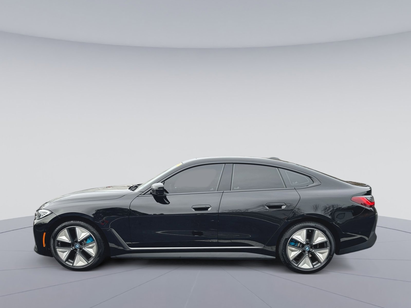 Used 2024 BMW i4 eDrive35 w/ Premium Package image 8