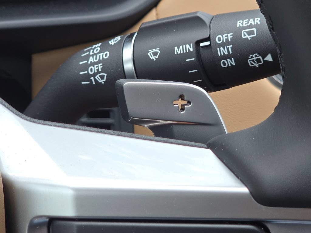 New 2026 Land Rover Discovery Limited Edition AWD/4WD image 29