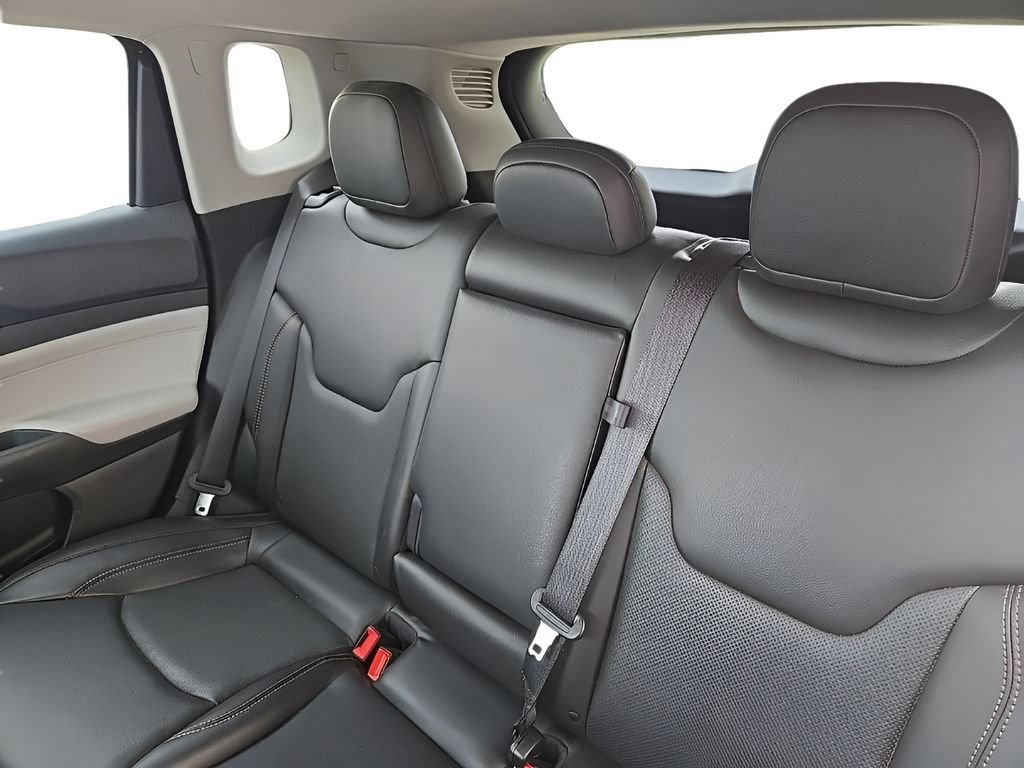 Used 2022 Jeep Compass Limited AWD/4WD image 27