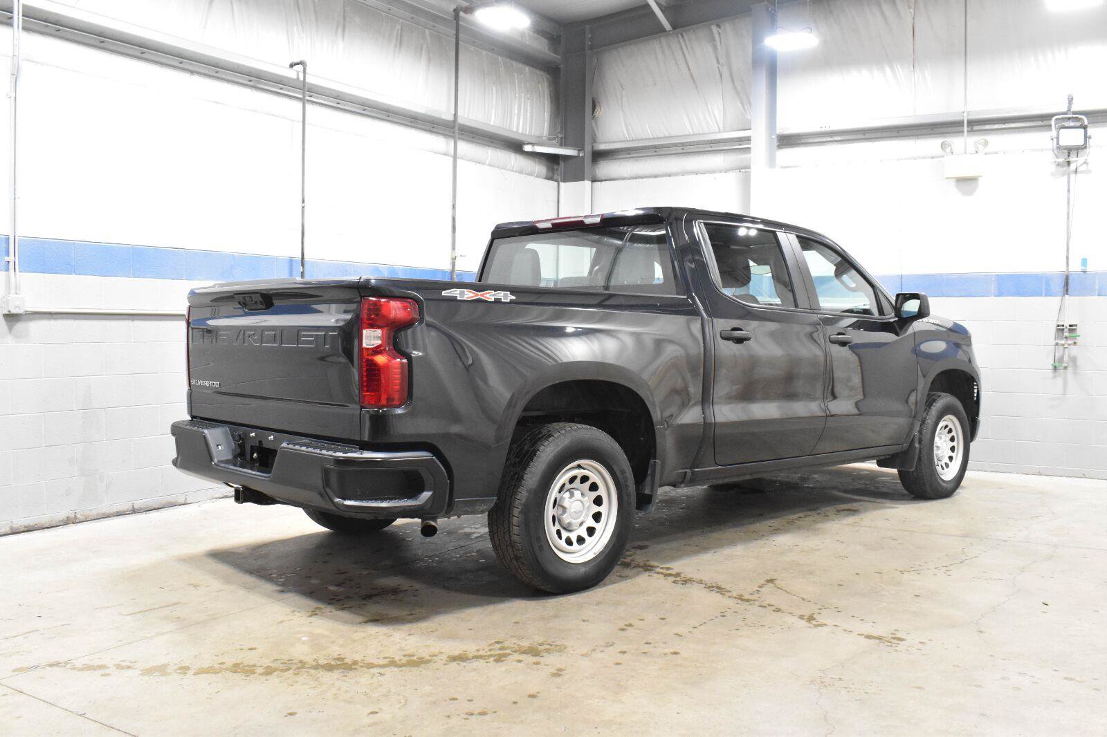 Used 2024 Chevrolet Silverado 1500 W/T w/ WT Fleet Convenience Package AWD/4WD image 23