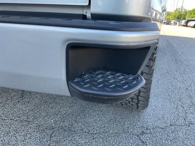 Used 2018 Chevrolet Silverado 1500 Custom w/ Custom Value Package AWD/4WD image 11